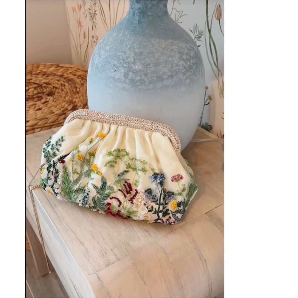 Cream Embroidered Floral Clutch